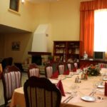 Banje, Ribarska banja, smeštaj, VIla Hercegovina,  manja sala